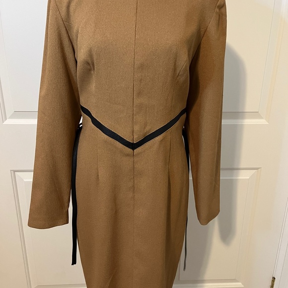 Mikane Dress. Vintage. Never Worn. Size 10 - Picture 6 of 13